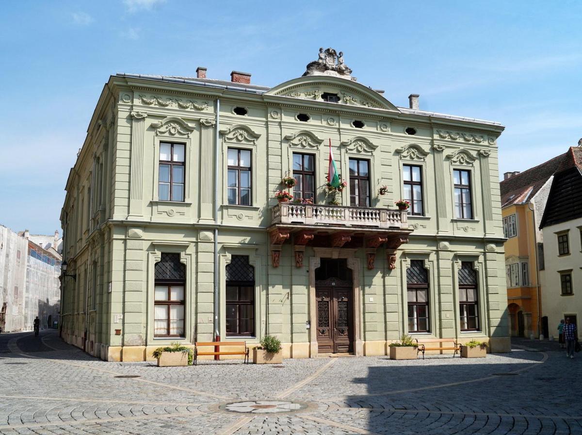 Belvarosi Erdesz-Lak Sopron Dış mekan fotoğraf